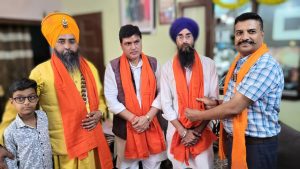 हिन्दू नेता सतिंदर कुमार के घर पहुंचकर की मुलाकात