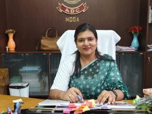 डिशनल डिप्टी कमिश्नर (ADC) और नगर निगम कमिश्नर चारुमिता